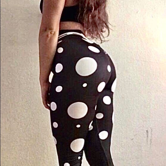 🖤POLKA DOT LEGGINGS🖤 - Picture 6 of 11